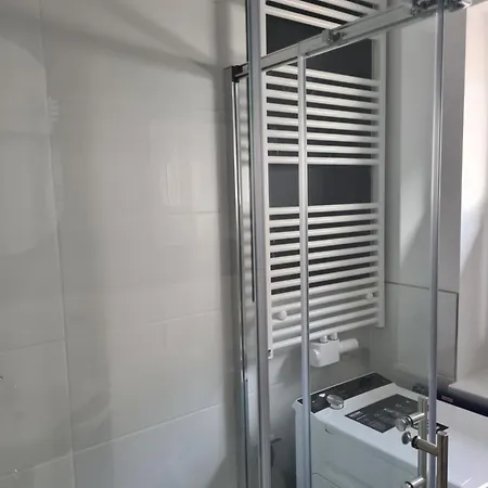 Monteurwohnung Ecke * マクデブルク